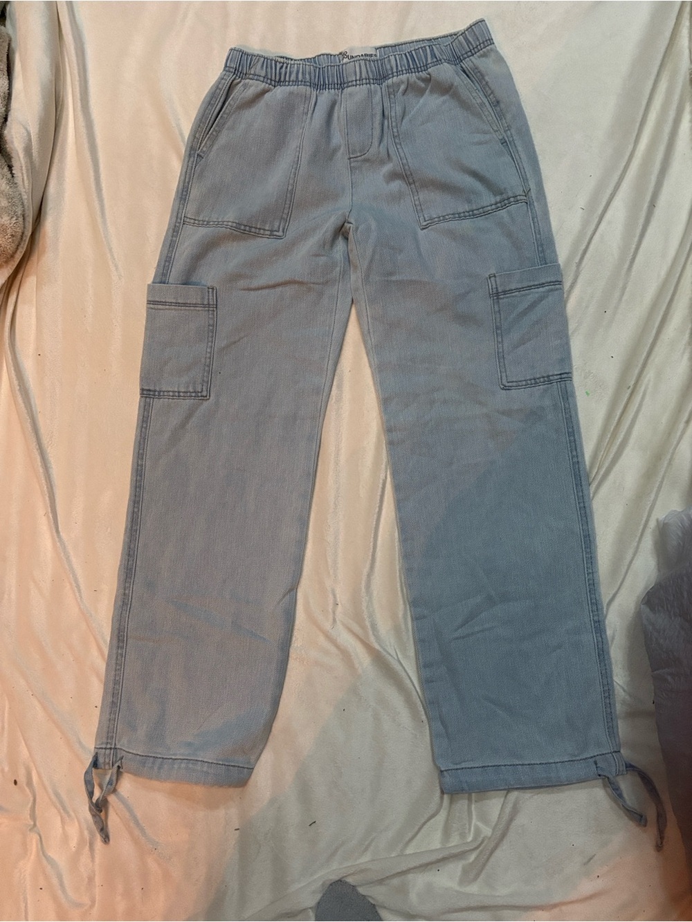 No Boundaries Light Gray Men’s Cargo Pants with Drawstring Hems